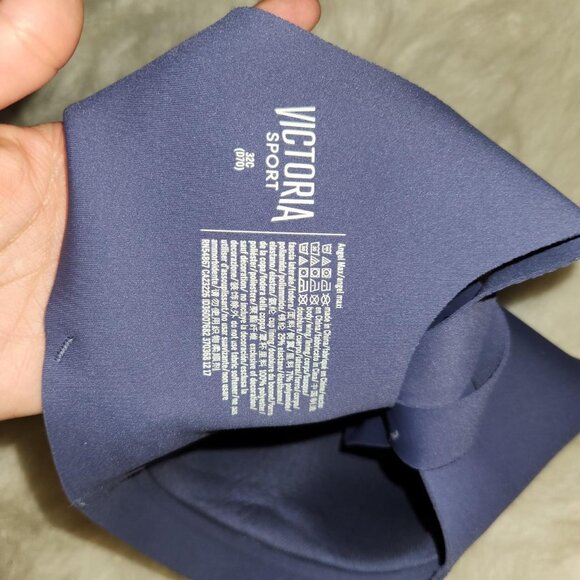 Victoria's Secret Maximum Support Angel Max Sports Bra! - Picture 4 of 4